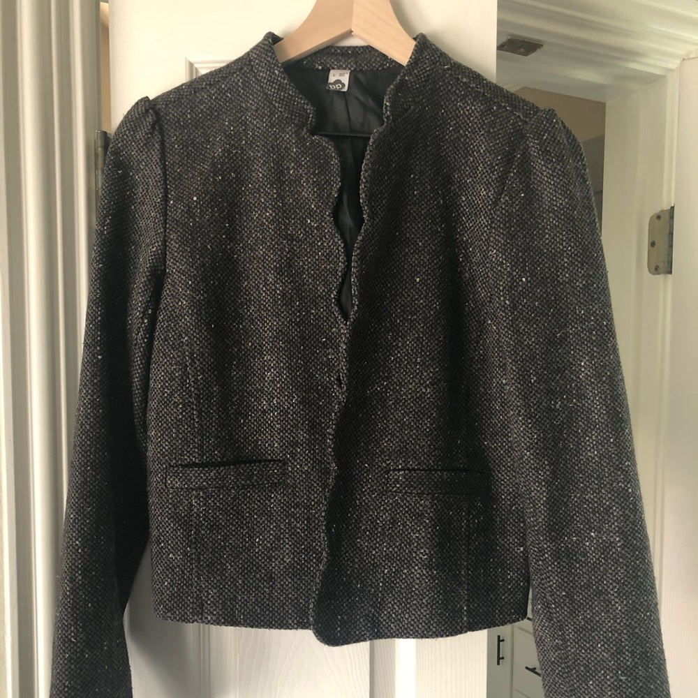 BP cropped blazer with scalloped detail